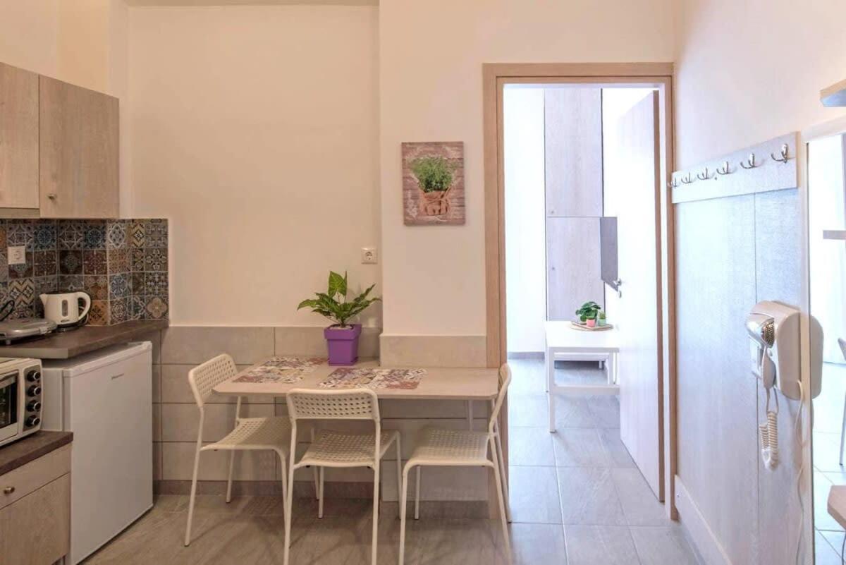 Your Perfect Choice In Athen'S Best Location 1 المظهر الخارجي الصورة