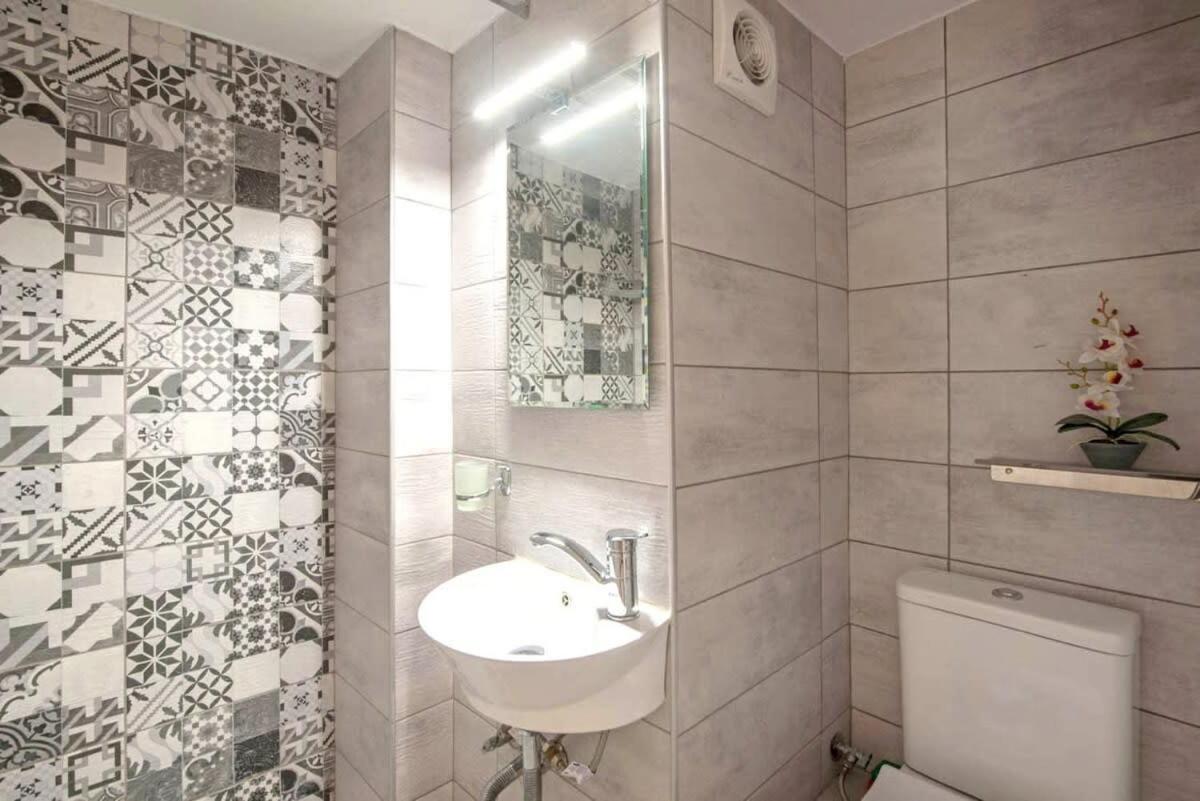 Your Perfect Choice In Athen'S Best Location 1 المظهر الخارجي الصورة